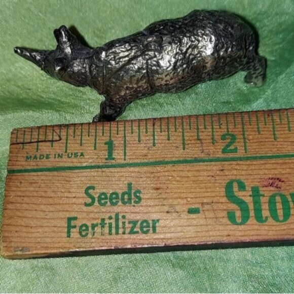 Duratex Rhinoceros Vintage Charm Pendant - Picture 5 of 15